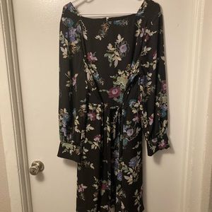 Long sleeve dress knee length zipper in back